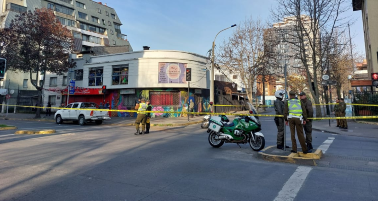 Enorme taco se genera en centro de Concepción por procedimiento policial: habría un funcionario herido