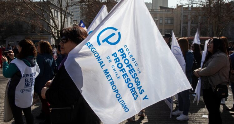Este 17 de agosto el Colegio de Profesores definirá si realiza un paro nacional indefinido
