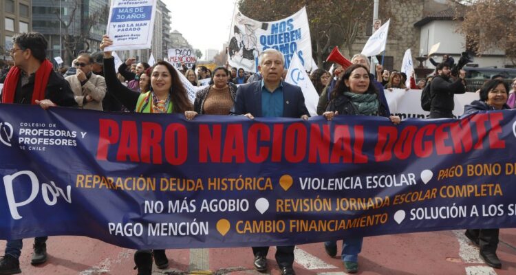 “Depende del Gobierno”: Colegio de Profesores espera respuesta para definir paro nacional indefinido
