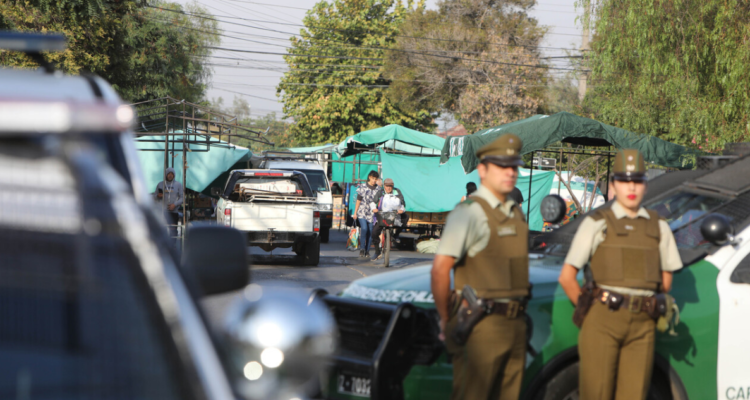 Pelea con cuchillos en plena feria de Valdivia uno de los sujetos terminó hospitalizado