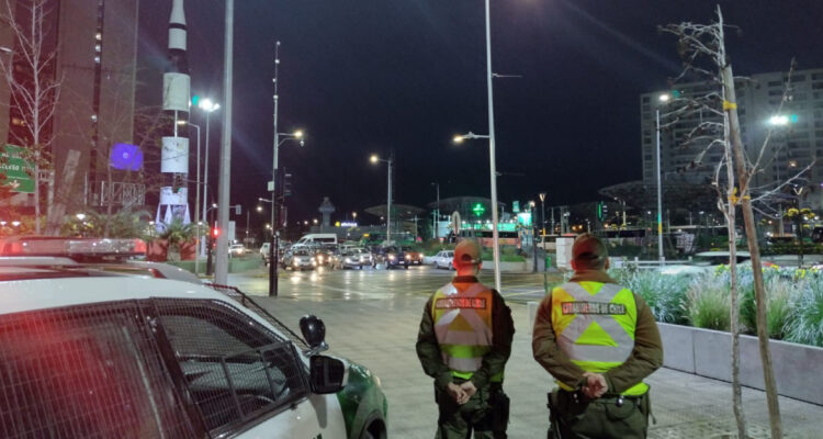 Tras llamado a evasión masiva: Metro de Santiago activa plan de seguridad con más de 170 carabineros