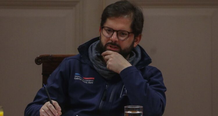 En búsqueda de acuerdos: Presidente Boric se reúne con Republicanos, Partido Social Cristiano y PDG