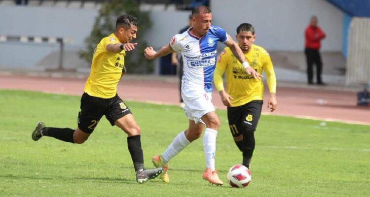 Antofagasta venció a San Luis y es nuevo líder de Primera B.