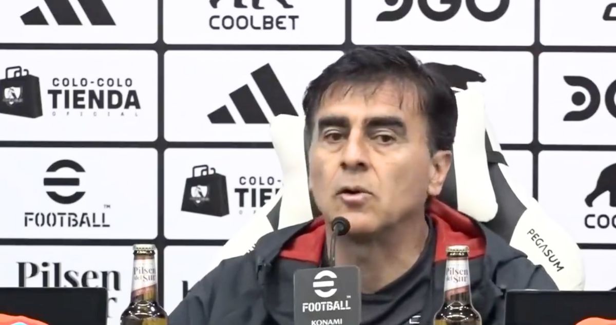 Quinteros lamenta jugar sin público ante la UC y se queja de la cancha del Santa Laura