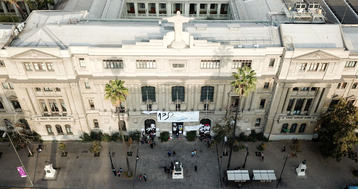 Agencia Uno | Casa central de la Universidad Católica.