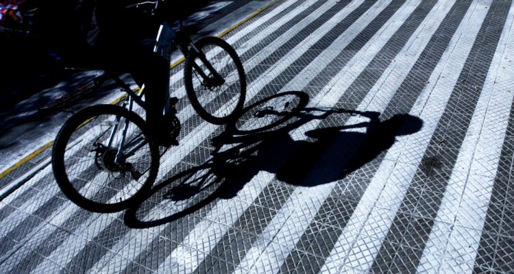 Indagan robo de bicicletas desde una bodega en Santiago