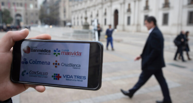 Salud Libre asegura que devoluciones de Isapres podrían costar U$ 700 millones tras nuevo supremazo