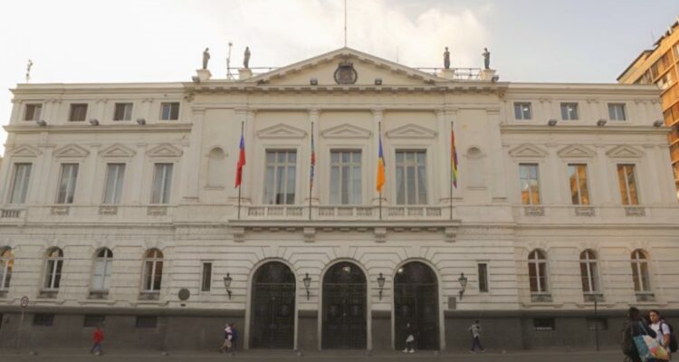 Sigue avanzando propuesta para cambiar nombres de calles de Santiago ante 50 años del Golpe de Estado