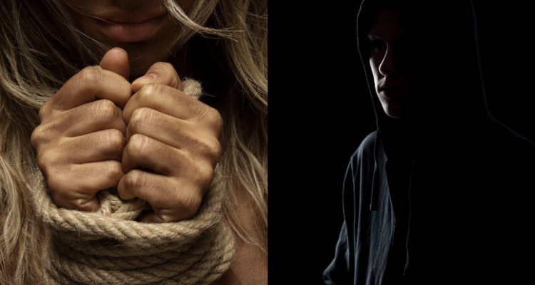 Mujer secuestrada (izquierda) y hombre vestido de negro como secuestrador (derecha) en referencia a hombre detenido en Francia por secuestro y tortura tras mantener encerrada en una habitación a su esposa por 12 años