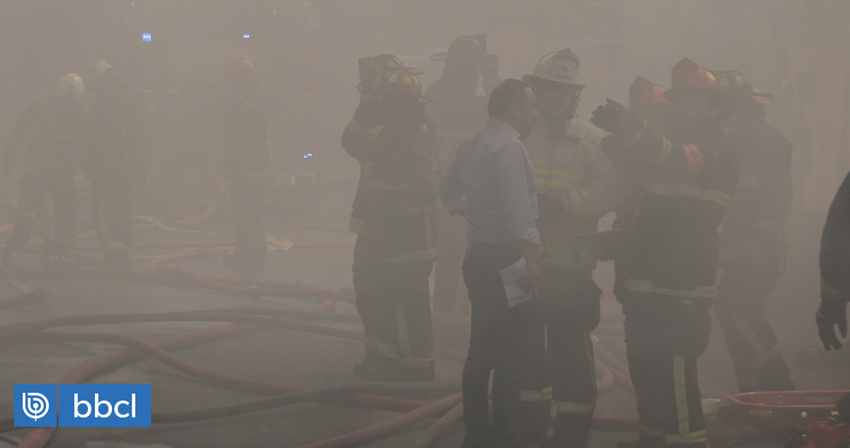 Dos Adultos Mayores Fallecidos Deja Incendio Que Consumió Sus Viviendas En San Pedro De La Paz 0162