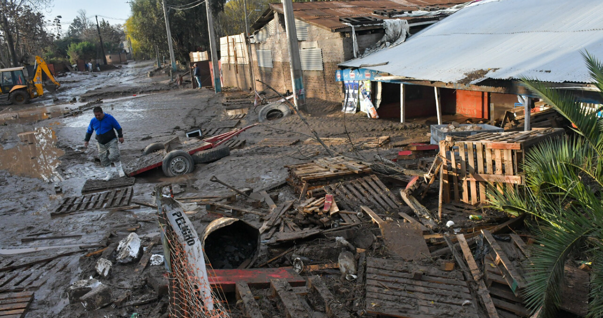 Un muerto, 103 personas albergadas y 255 aisladas deja sistema frontal en la zona centro sur