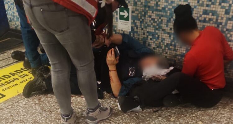 Ambulantes propinan golpiza a vigilante del Metro tras operativo contra el comercio ilegal
