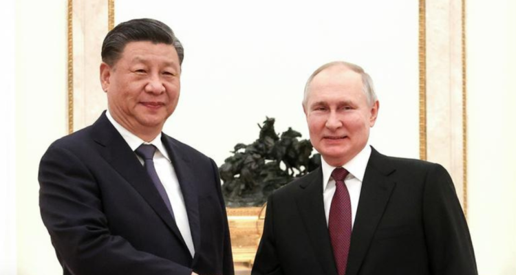 Vladimir Putin con Xi Jinping en el Kremlin en marzo de 2023