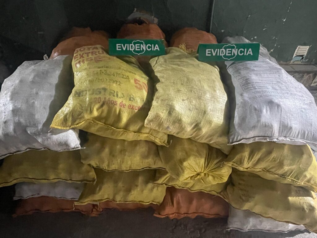Decomisan 7 toneladas de papas que intentaban ingresar por Bolivia y Perú ante explosión de precios