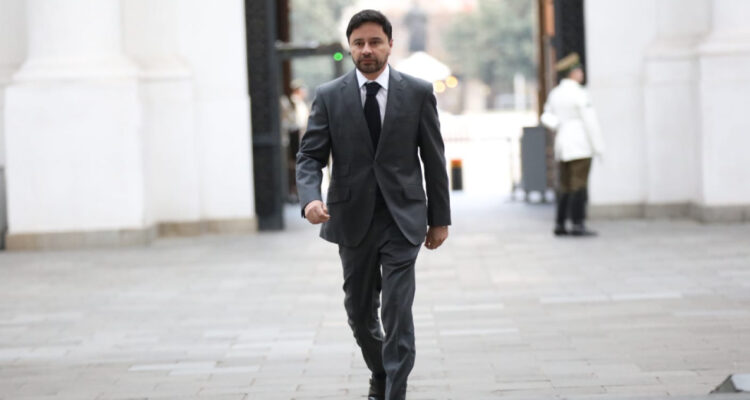 Alcalde Carter pide poner urgencia a proyecto de ley que busca limitar los funerales narcos