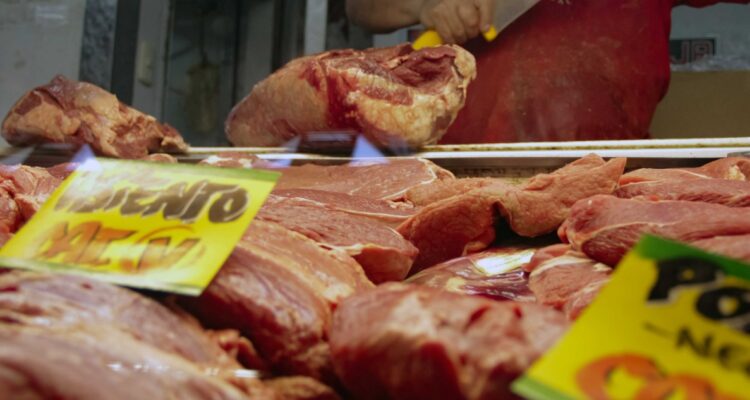 Alza de valor de la carne en fiestas patrias.