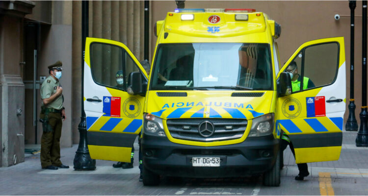 ambulancia-carabineros-curacautin-nino-familia