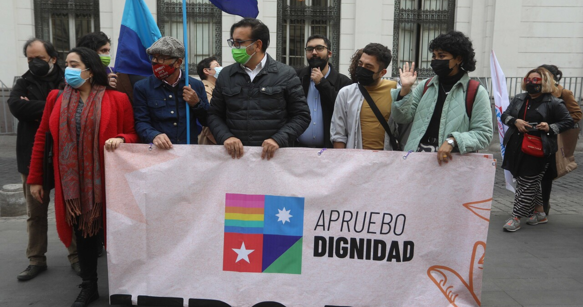 apruebo dignidad