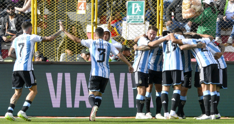 Argentina está ganando a Bolivia en Eliminatorias.