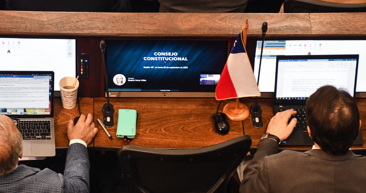 Todas las normas y artículos aprobados por el Consejo Constitucional y que podrían ser parte de una nueva Constitución con el plebiscito de diciembre.