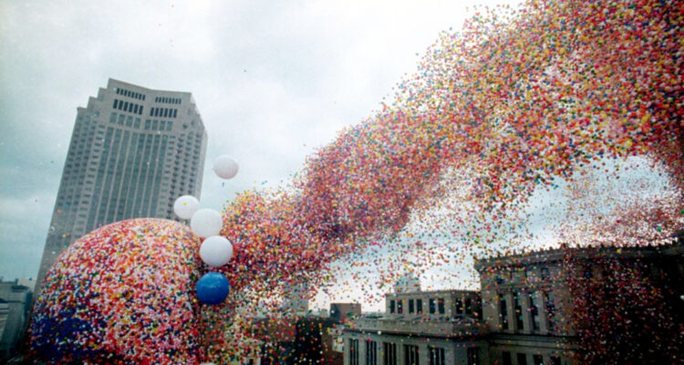 Balloonfest ’86: el día que Cleveland lanzó millón y medio de globos, batió un récord y provocó un caos