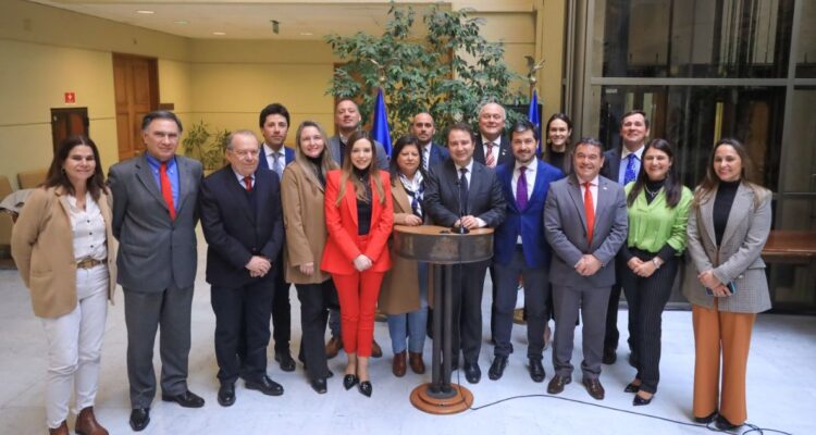 Diputados RN no asistirán a acto del 11/S en la Cámara: “No existe motivo” para homenajear a Allende