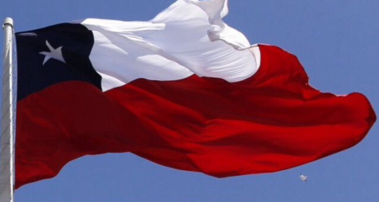 Bandera chilena en fiestas patrias