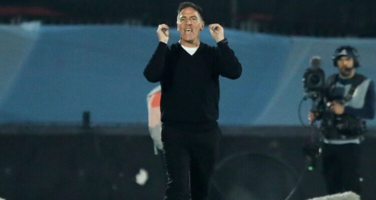 “No está para La Roja”: exseleccionado nacional arremete contra Eduardo Berizzo y exige su salida