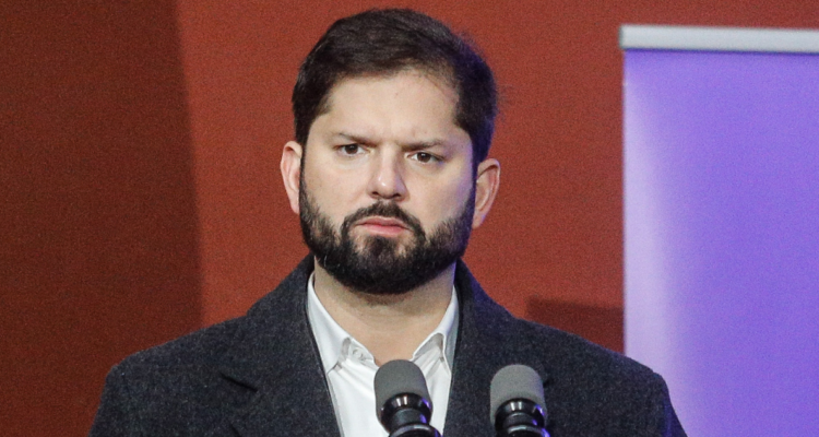 Boric disculpas carabinero