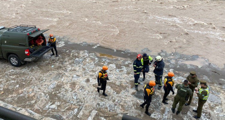 Investigan hallazgo de cadáver en el río Mapocho