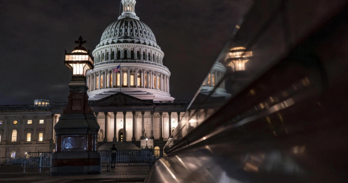 Cámara de Estados Unidos aprueba resolución de última hora para impedir el cierre del gobierno