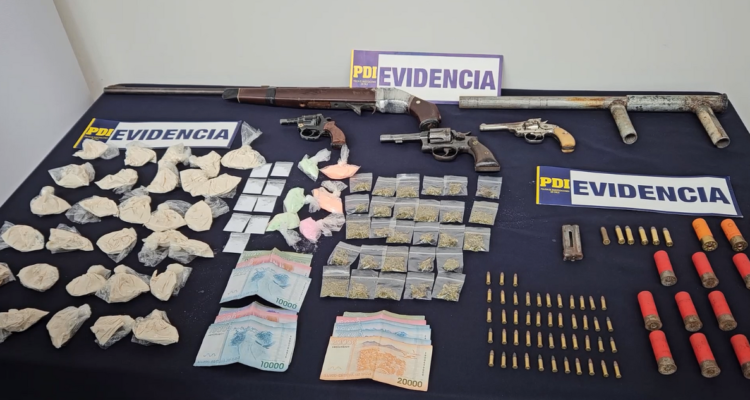 Un menor y tres adultos detenidos tras operativo en Valdivia: se incautó droga, armas y municiones