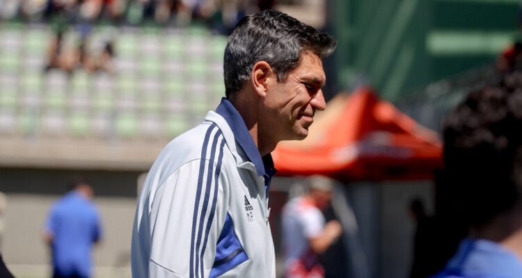 Mauricio Pellegrino está con un pie fuera de Universidad de Chile.