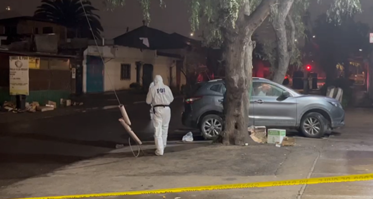 Carabinero (r) da muerte a dos delincuentes tras encerrona en Quinta Normal: tenían 19 y 14 años