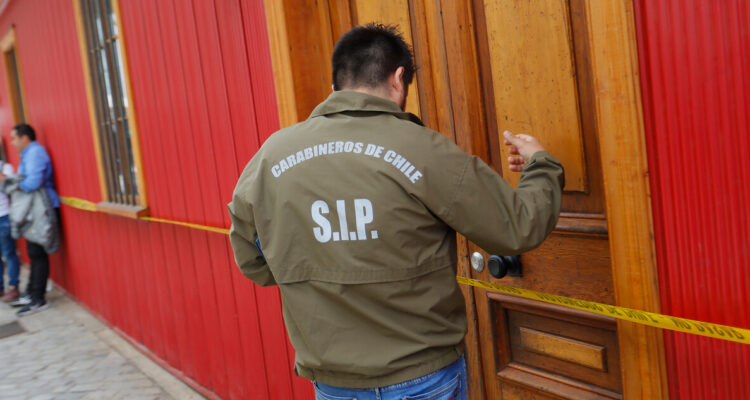 Detienen a dos carabineros tras investigación interna por vínculo con el narcotráfico en Rancagua