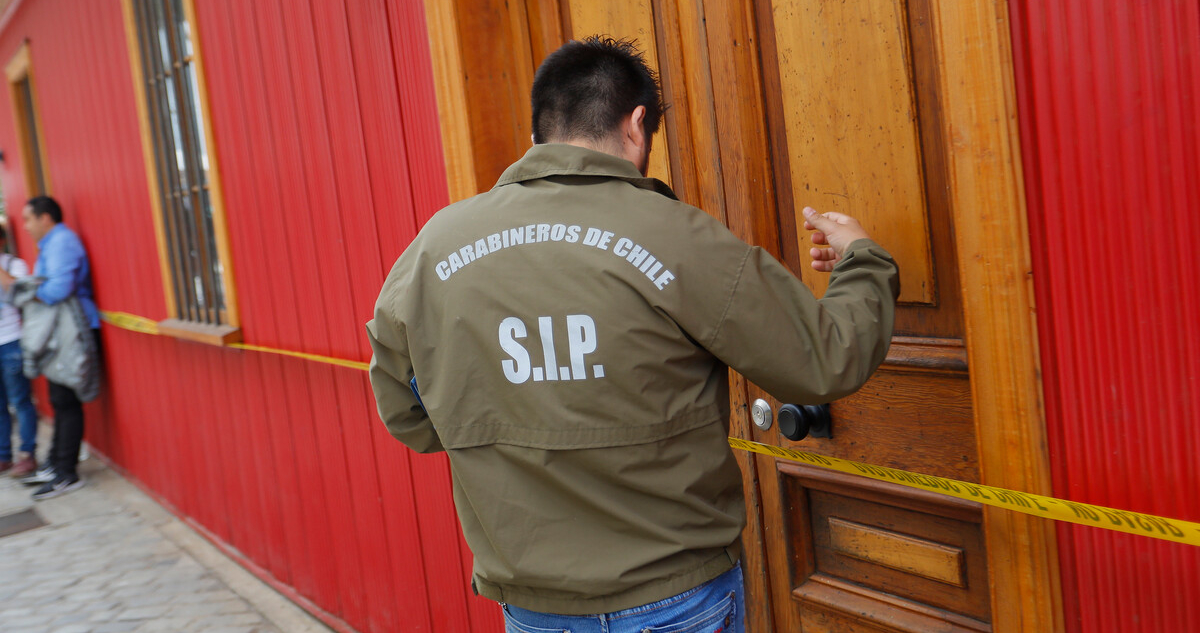 Detienen a dos carabineros tras investigación interna por vínculo con el narcotráfico en Rancagua