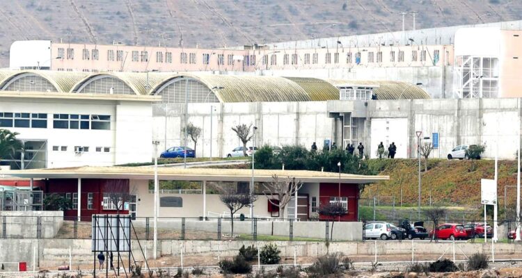 Interno muere tras ataque con arma blanca artesanal al interior de cárcel de Huachalalume en La Serena