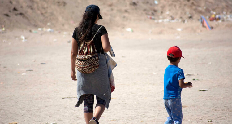 AI acusa a Chile de “falta de voluntad política” para cumplir su obligación con refugiados venezolanos