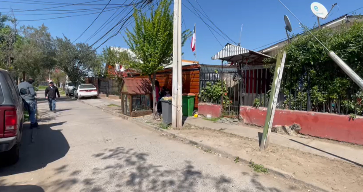 Mujer muere tras operación de implantes mamarios en Puente Alto: falso doctor la atendió a domicilio