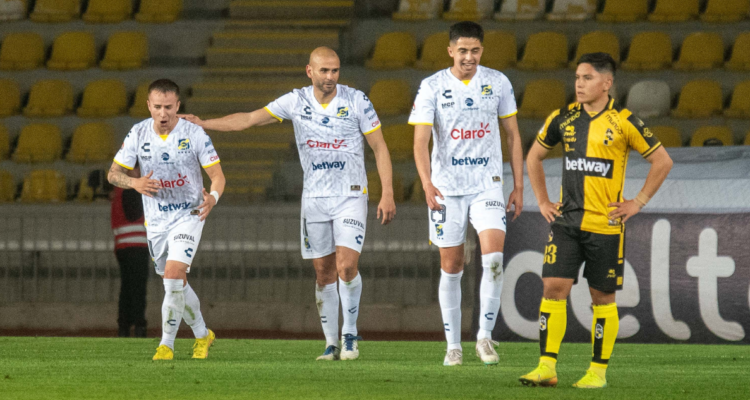 Cinco clubes chilenos finiquitan sus vínculos tras fallo de Corte Suprema.