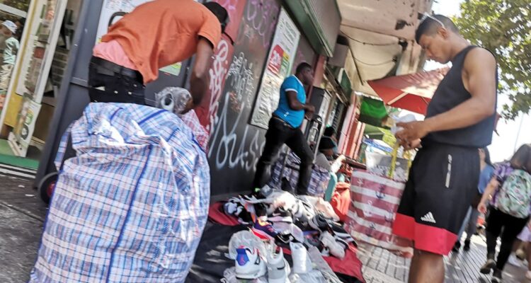 Corte ordena a municipio de Santiago adoptar medidas para contrarrestar comercial ambulante en Meiggs