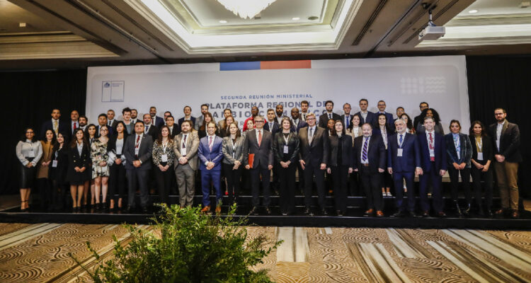 Fotografía de los firmantes del acuerdo