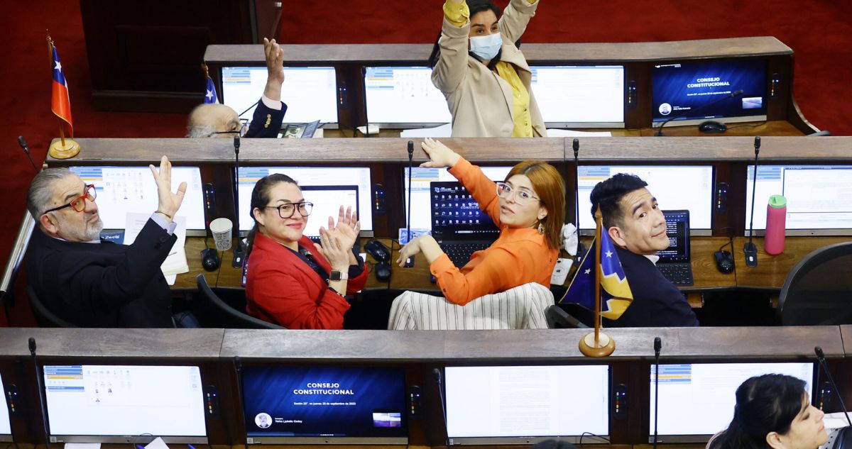 Comisión experta adelanta eventuales modificaciones a texto que redacta el Consejo Constitucional