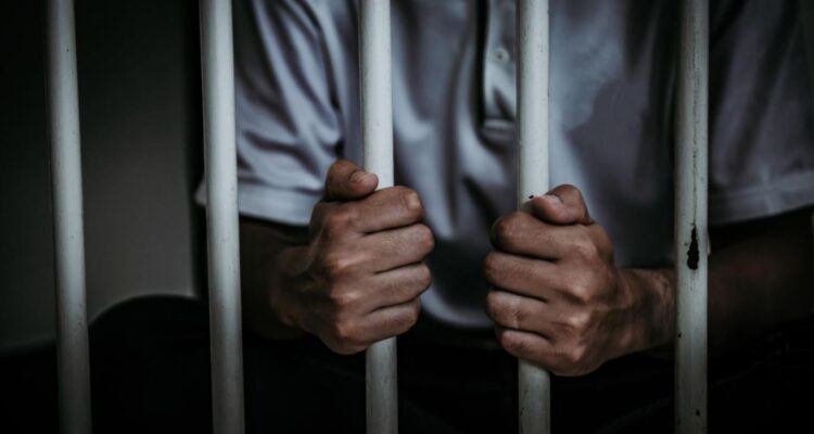 Prisión preventiva para hombre acusado de amenazar a carabineros y porte ilegal de armamento en Castro