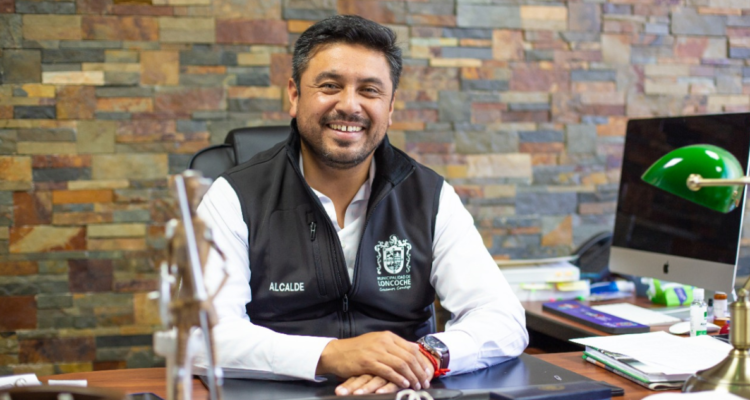 Contraloría sanciona con destitución al alcalde de Loncoche tras conducir ebrio: comprobó intervención