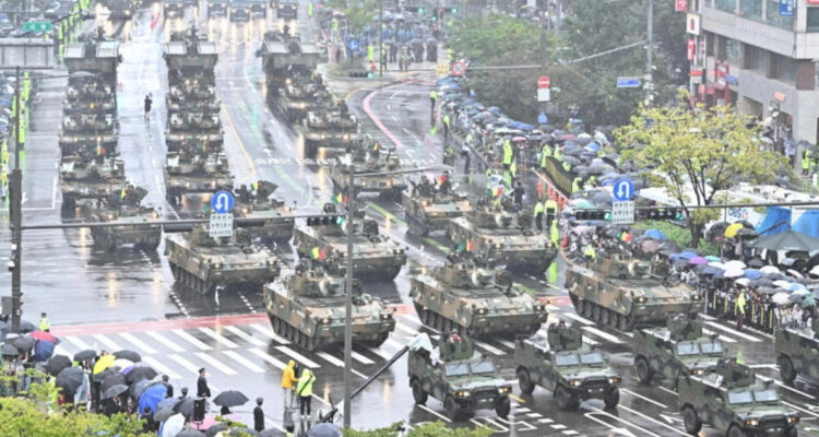 Corea del Sur desafía a Kim Jong-un y demuestra todo su poder con gigantesco desfile militar