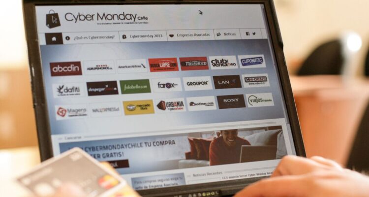 Cuándo es el Cyber Monday 2023, quién lo organiza y en qué se diferencia del Black Friday y por qué aún no hay tiendas ni ofertas confirmadas.