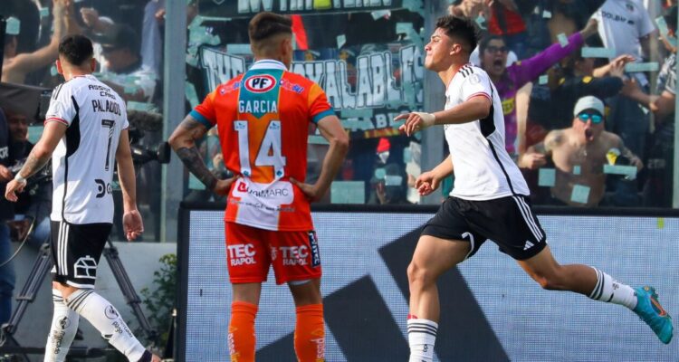 Damián Pizarro cita canción para mandar duro recado a críticos tras doblete