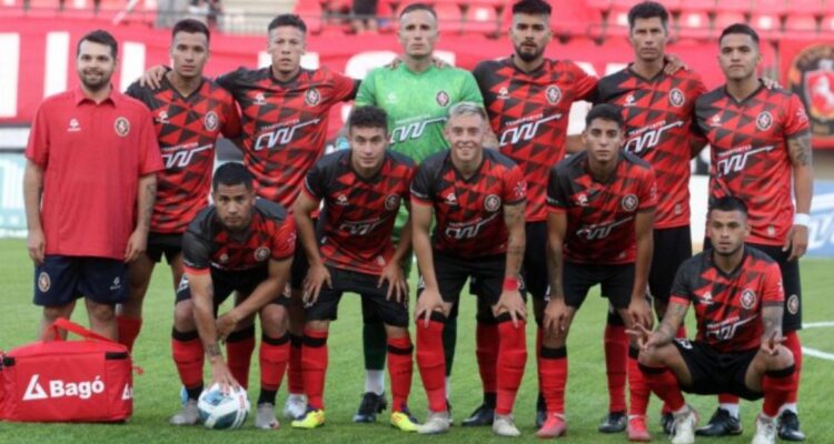 Deportes Limache se corona campeón de la Segunda División y asciende a la Primera B