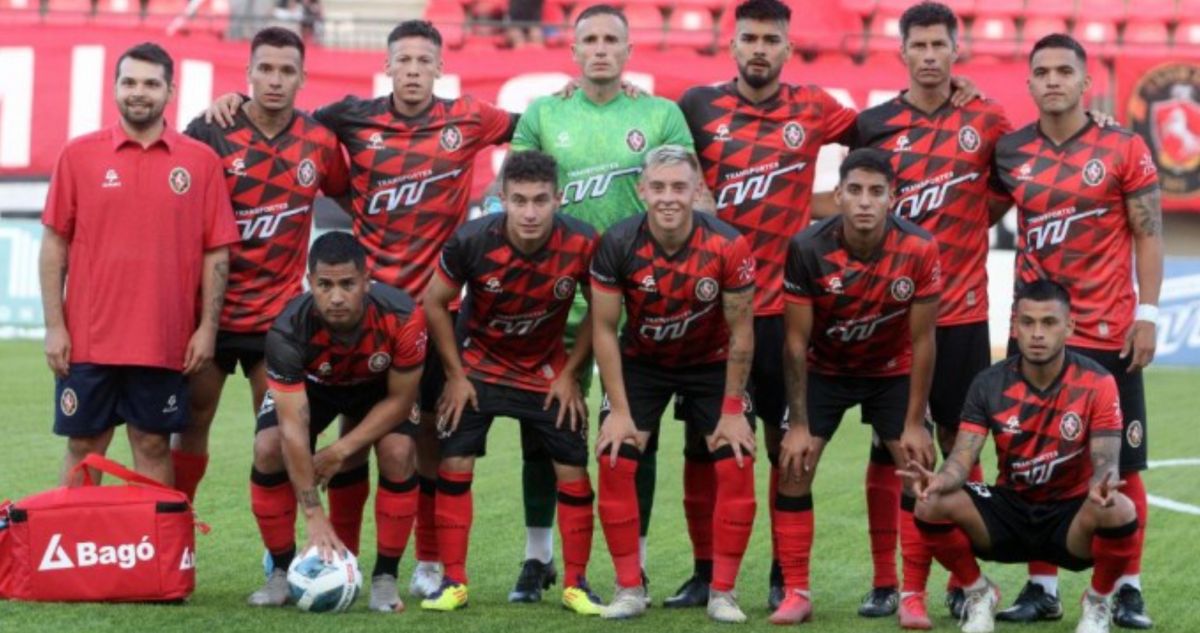 Deportes Limache se corona campeón de la Segunda División y asciende a la Primera B